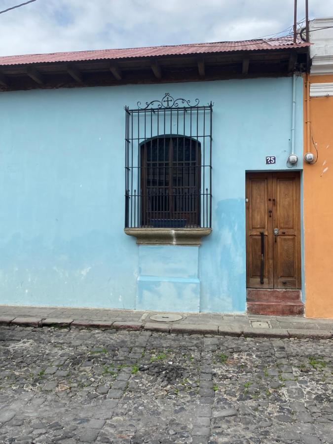 El Extranjero Hostal Antigua Bagian luar foto